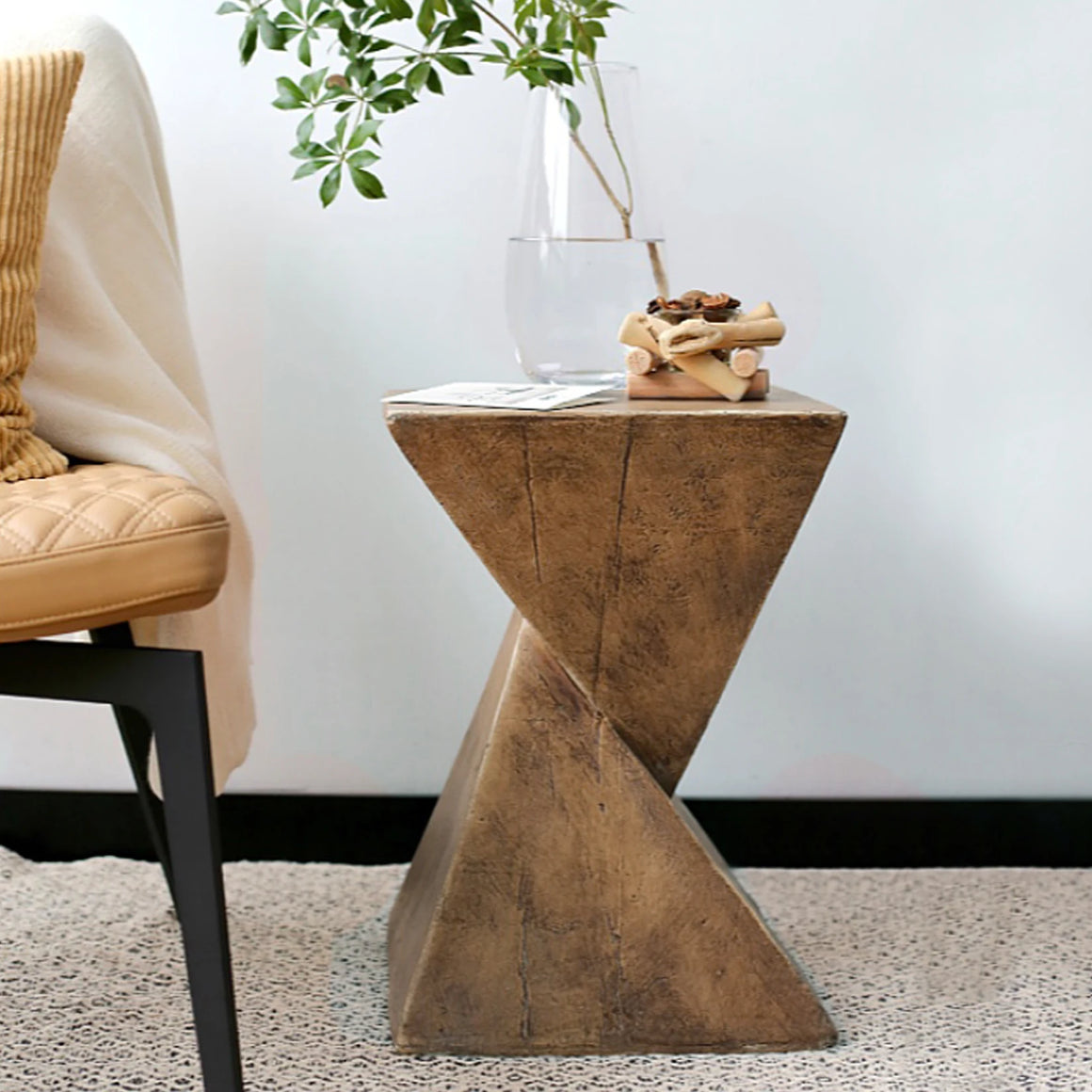 Lightweight Concrete Accent Table – Modern Side Table for Indoor/Outdoor